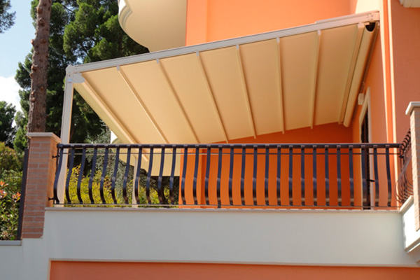 Toldo terraza chalet en Valladolid